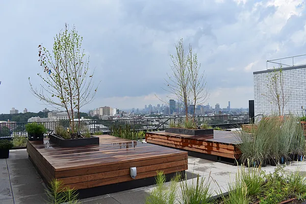 Rented by MNS | media 24