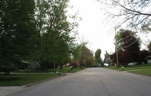 2nd image of 631 Seminole Dr