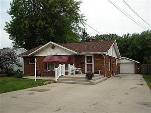 1st image of 3716 Meadow Dr