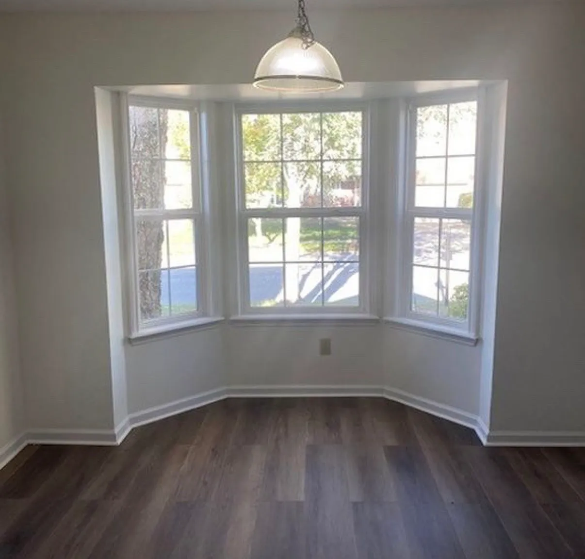 3 bed, 1854 sqft, $2,350 — Photo 2
