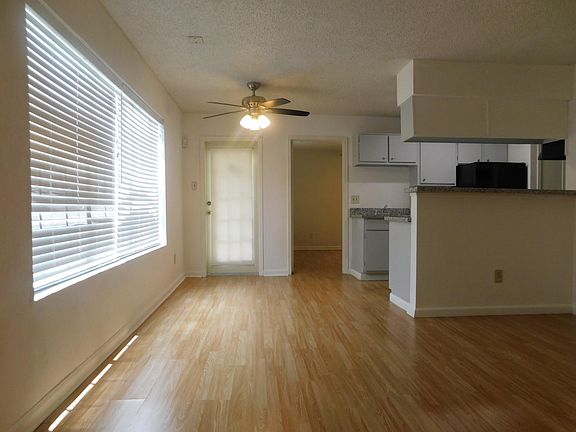 3rd image of 12660 Ashford Point Dr APT 207