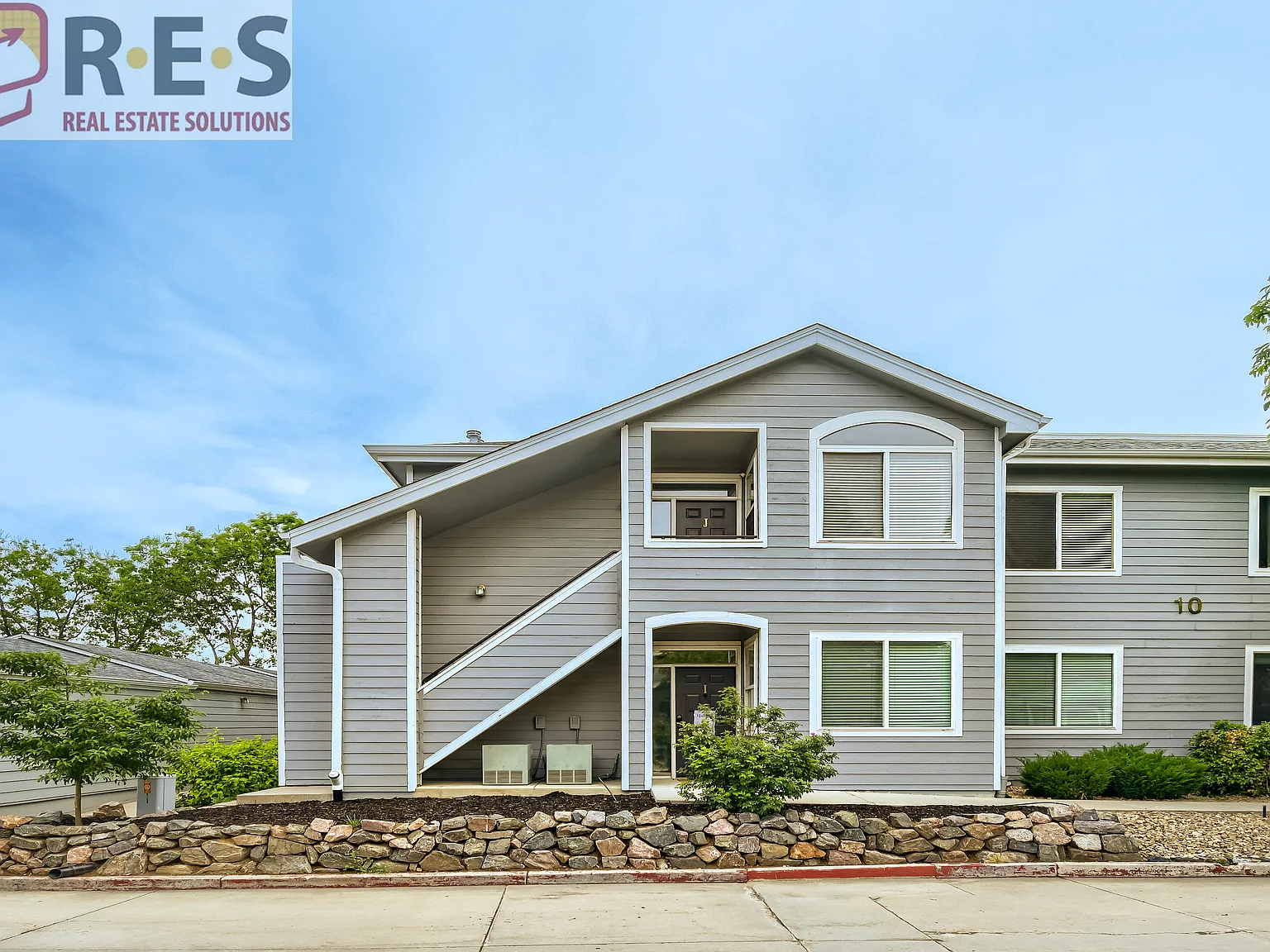 2 bed, 1150 sqft, $1,895 — Photo 2