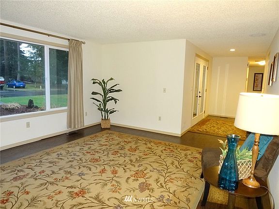 4th image of 4901 Yew Wood Court SE