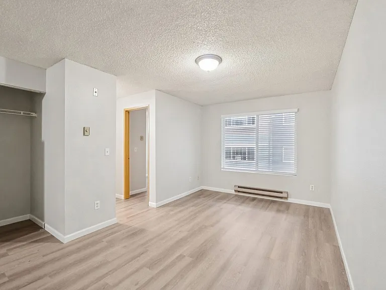 Westwood Apartments — Photo 47