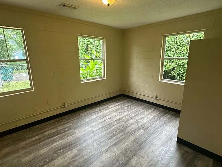 1529 Mountain View Ct — Photo 14