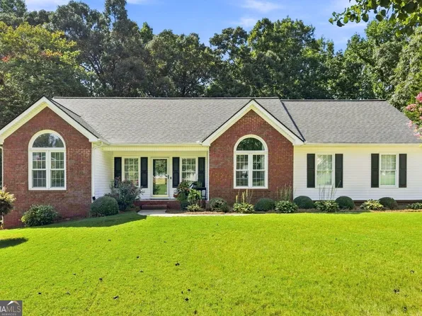 4575 Summerset Dr, Gainesville, GA 30507