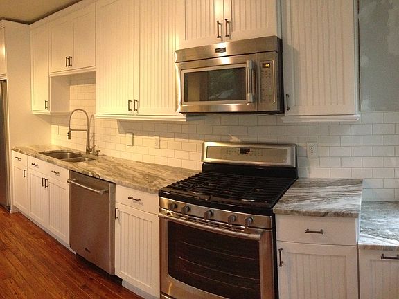 4th image of 1820 Park Ave