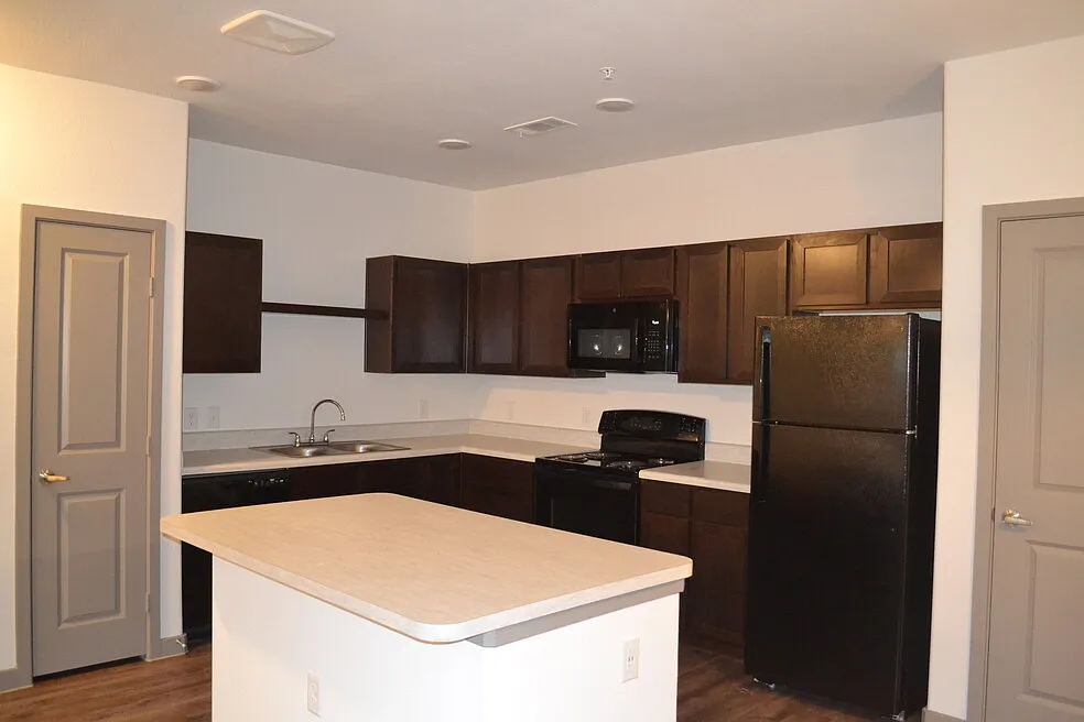 Majestic Ranch Apartment Homes — Photo 2