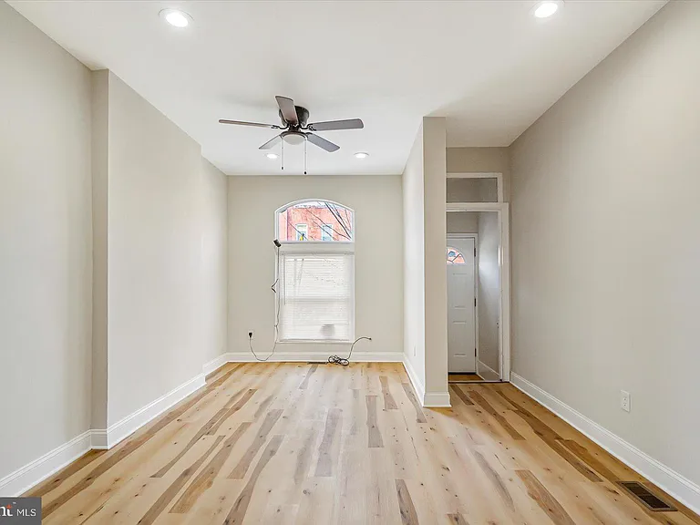 705 N Milton Ave — Photo 7