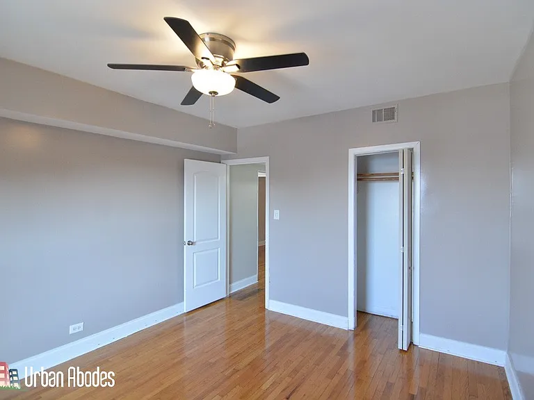 3241 N Damen Ave #3 — Photo 12
