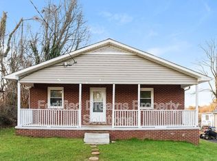 2008 Row St, Winston Salem, NC 27105