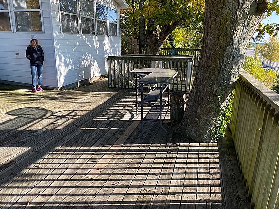 3rd image of 912 S Harbor Dr