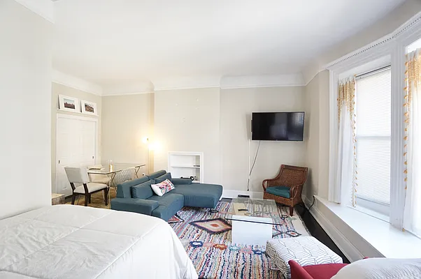 Rented by BRICK & GALO REALTY CORP | media 6