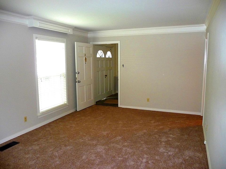 2nd image of 509 Chickadee Dr APT D