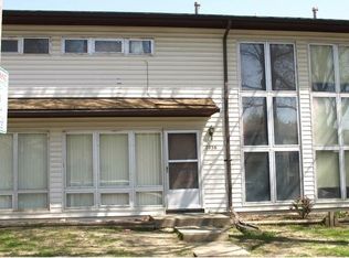 7036 Redwood Dr, Kansas City, KS 66112