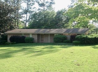 628 Woodland Dr, Dothan, AL 36301