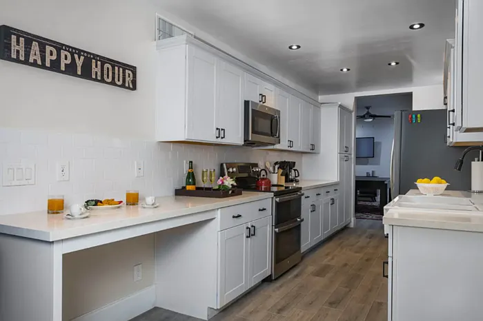 1514 W Windsor Ave #W — Photo 9