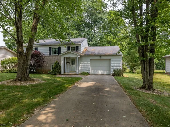 4224 Kerrybrook Dr, Youngstown, OH 44511