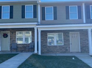 1599 Oak Leaf Dr NW, Hickory, NC 28601