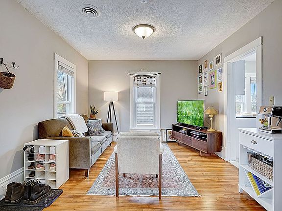 5th image of 2754 Pierce St NE #2