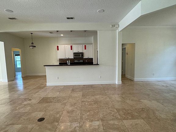 2nd image of 1351 Glenwick Dr