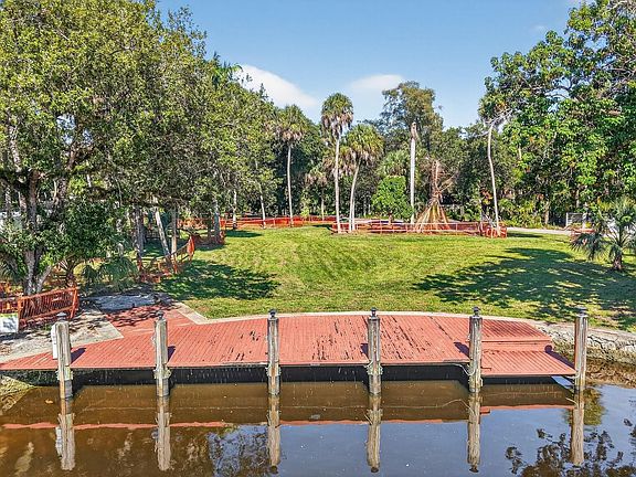 4th image of 2500 Riverland Road