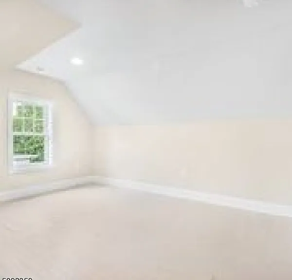 526 E Broad St #2 — Photo 27