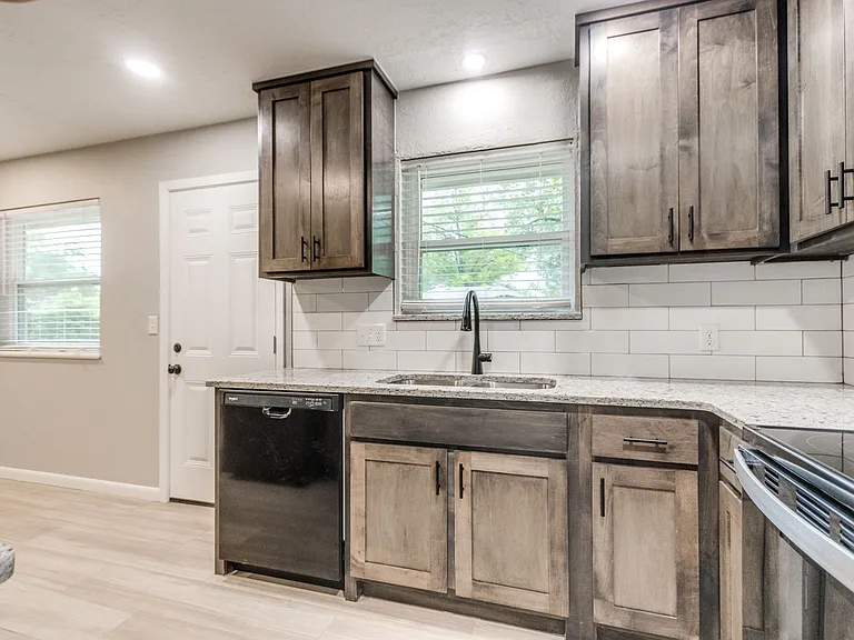 1612 Cherry Stone St — Photo 11
