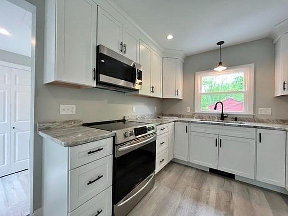 4th image of 142 Goodale St