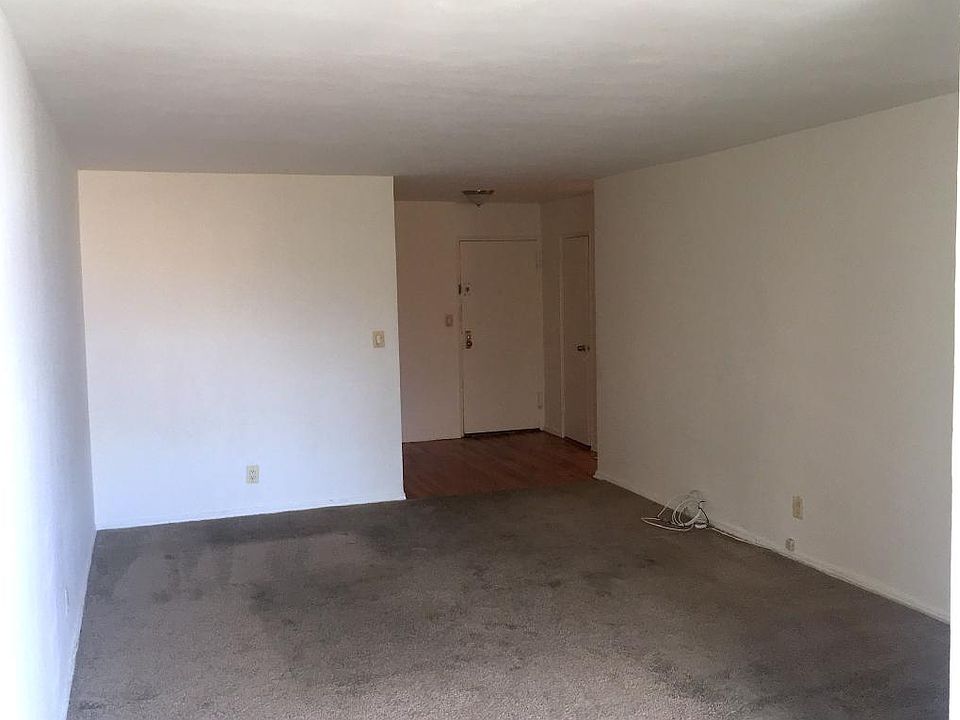 2nd image of 678 Warburton Ave APT 5D