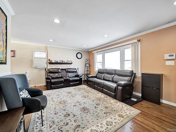 4th image of 4 Cecil Place