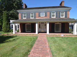 1227 S Delaware Ave, Springfield, MO 65804