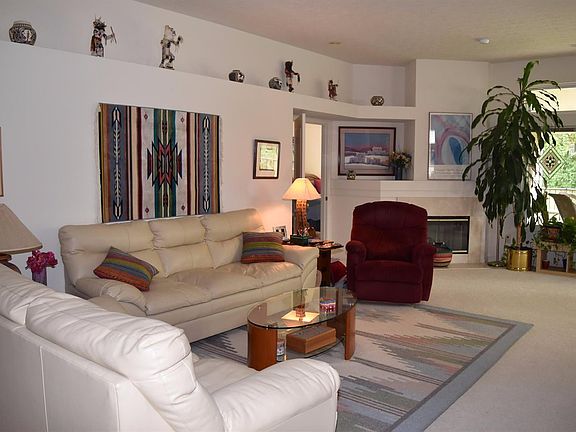 4th image of 733 Southmeadow Cir