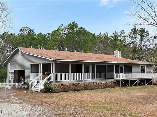 1923 Robin Road, Southport, NC 28461