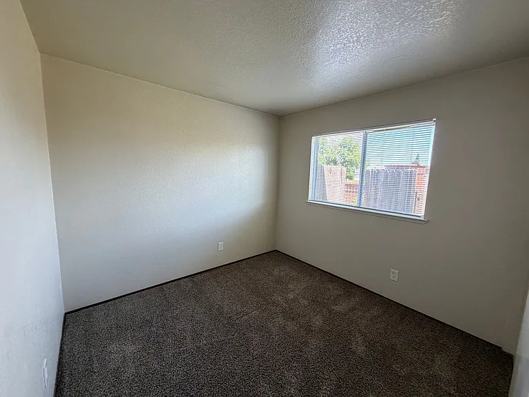 9201 Norseman Ct — Photo 21