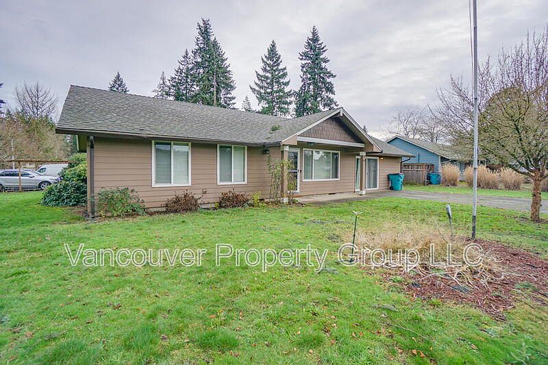 1st image of 403 NE 123rd Ave