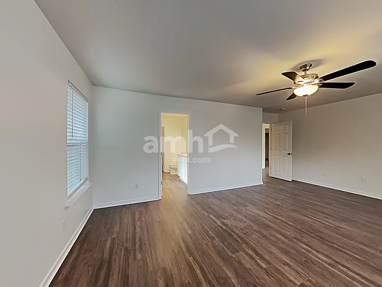 407 Howell Xing — Photo 14