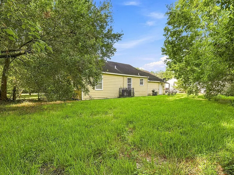 1914 Oaklawn Dr — Photo 20
