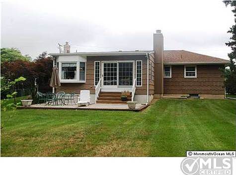 3rd image of 863 W Briar Ave