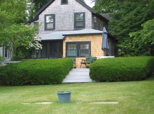 18 Waterway Ext, Saunderstown, RI 02874