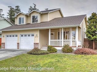 818 SW Regency Dr, Oak Harbor, WA 98277