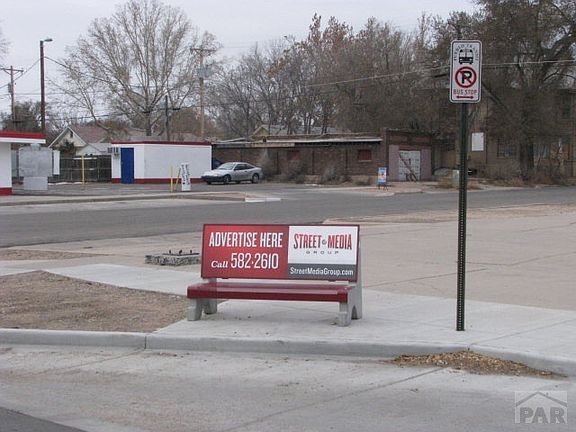 3rd image of 925 Lake Ave