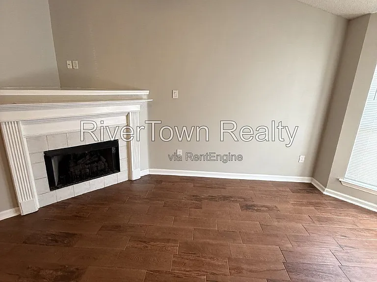 10570 Pecan View Dr — Photo 6