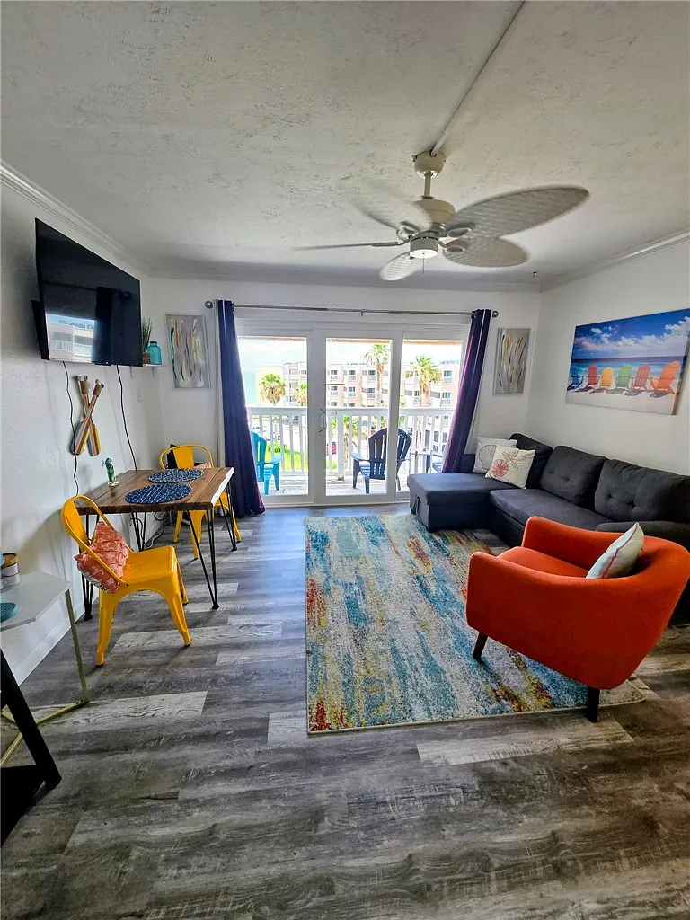 1 bed, 420 sqft, $1,250 — Photo 2
