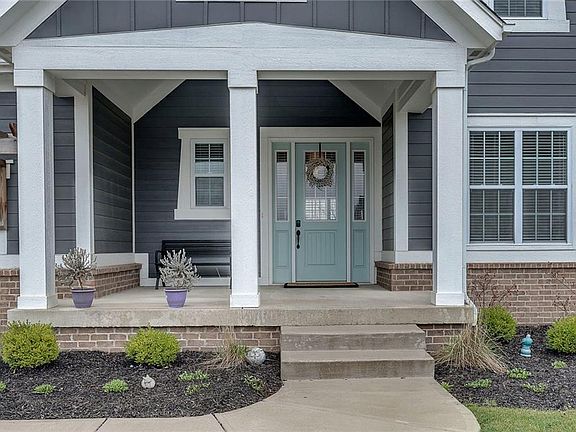 2nd image of 14949 Pollard Dr