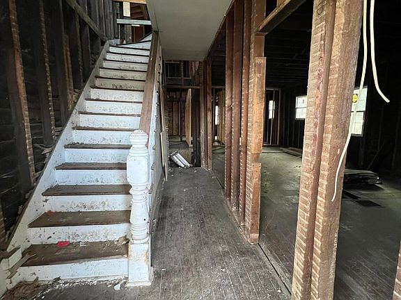 5th image of 1522 Salem Ave SW
