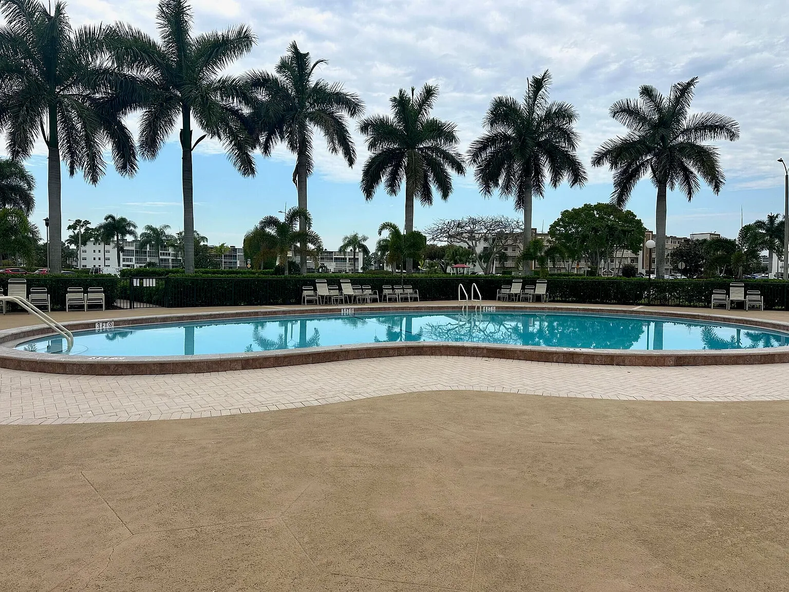 1 bed, 1.5 bath, 715 sqft, $1,500 — Photo 4