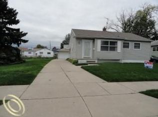 25629 Buick St, Roseville, MI