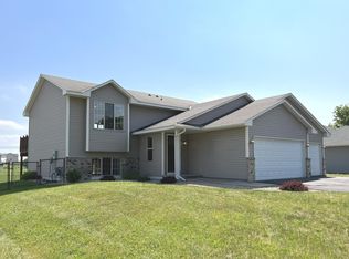4764 Park Dr, Monticello, MN 55362