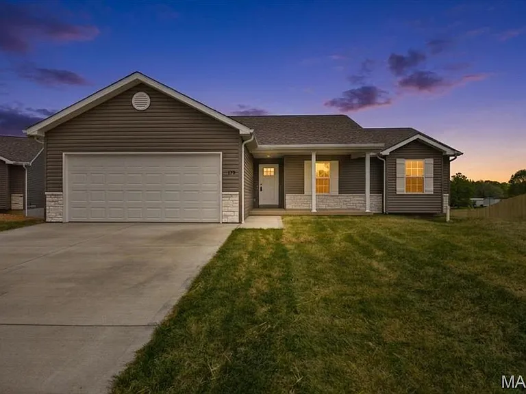 179 Rivers Edge Dr — Photo 1